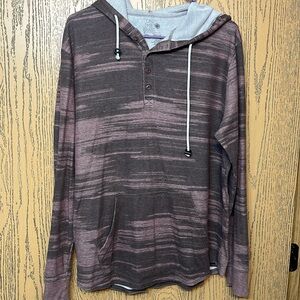 Long leave hooded shirt